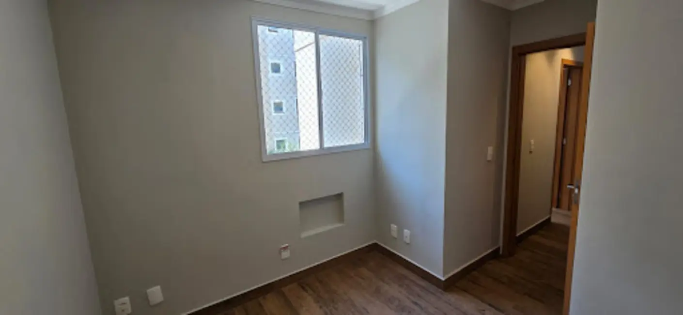 Foto 9 de Apartamento com 2 quartos à venda, 45m2 em Londrina - PR