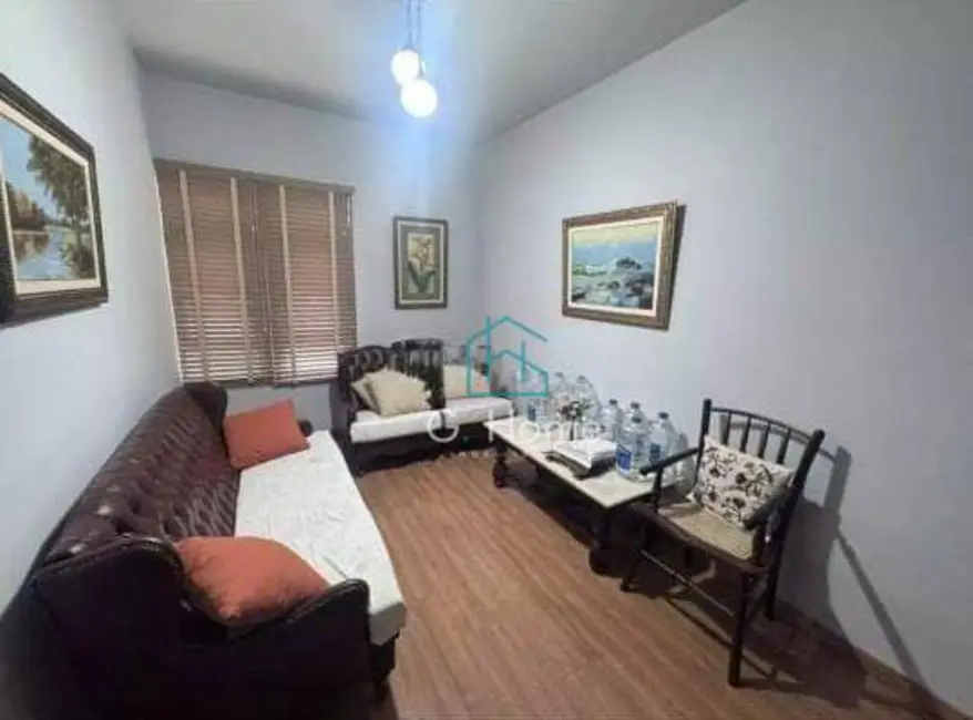 Casa com 3 quartos à venda, 360m2 em Bela Vista, Londrina - PR - imagem 4 Foto 4 de Casa com 3 quartos à venda, 360m2 em Bela Vista, Londrina - PR