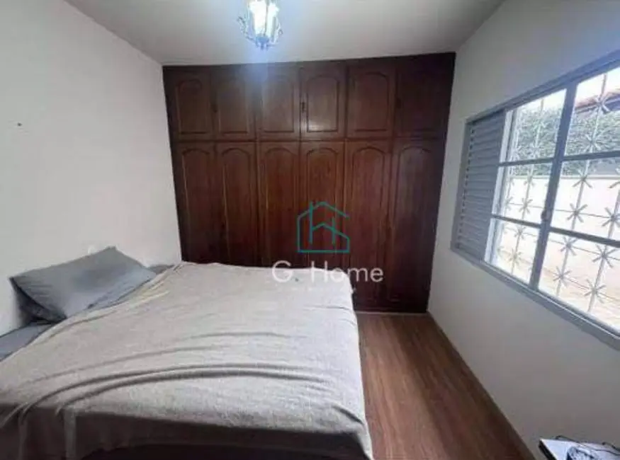 Casa com 3 quartos à venda, 360m2 em Bela Vista, Londrina - PR - imagem 8 Foto 8 de Casa com 3 quartos à venda, 360m2 em Bela Vista, Londrina - PR