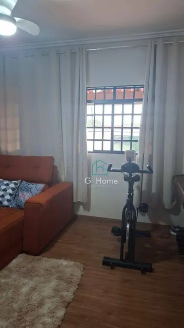 Casa com 3 quartos à venda, 250m2 em Jardim Imagawa, Londrina - PR - imagem 8 Foto 8 de Casa com 3 quartos à venda, 250m2 em Jardim Imagawa, Londrina - PR