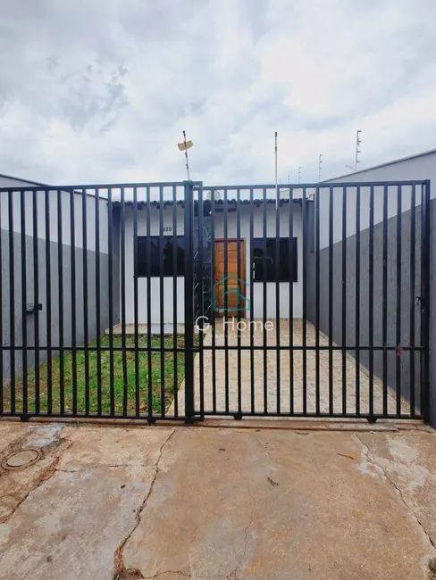 Casa com 2 quartos à venda, 125m2 em Jardim Bavária, Londrina - PR - imagem 1 Foto 1 de Casa com 2 quartos à venda, 125m2 em Jardim Bavária, Londrina - PR