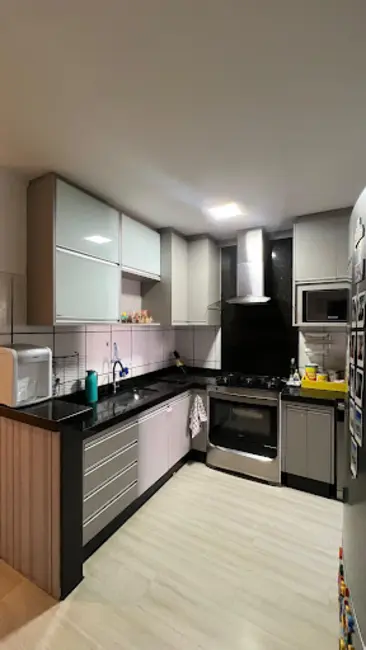 Casa com 3 quartos à venda, 150m2 em Colúmbia, Londrina - PR - imagem 8 Foto 8 de Casa com 3 quartos à venda, 150m2 em Colúmbia, Londrina - PR