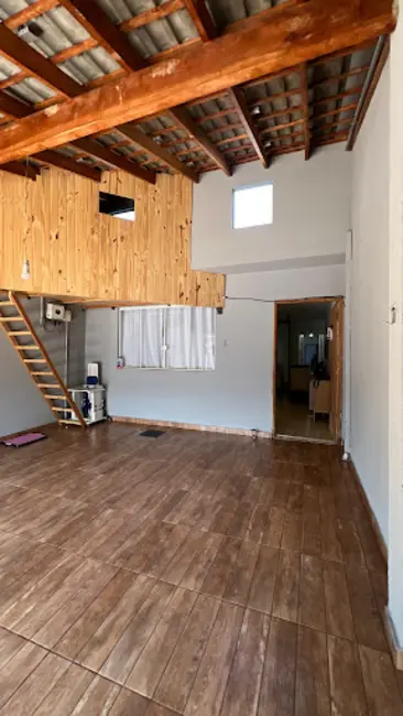 Casa com 3 quartos à venda, 150m2 em Colúmbia, Londrina - PR - imagem 3 Foto 3 de Casa com 3 quartos à venda, 150m2 em Colúmbia, Londrina - PR