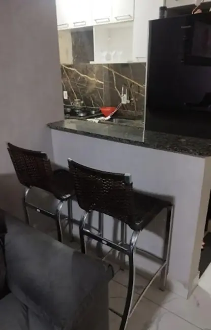 Foto 3 de Apartamento com 2 quartos à venda, 48m2 em Cambe - PR