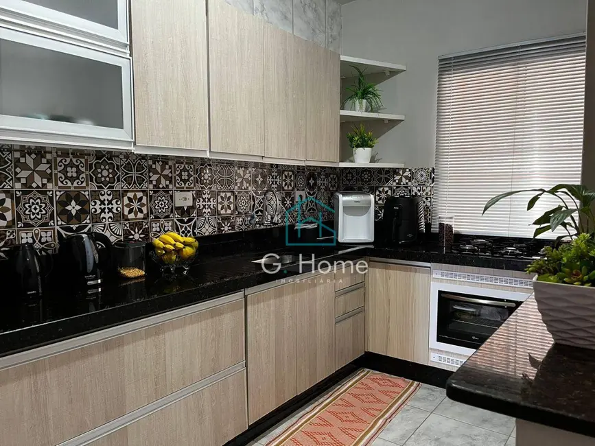 Foto 5 de Casa com 3 quartos à venda, 125m2 em Londrina - PR