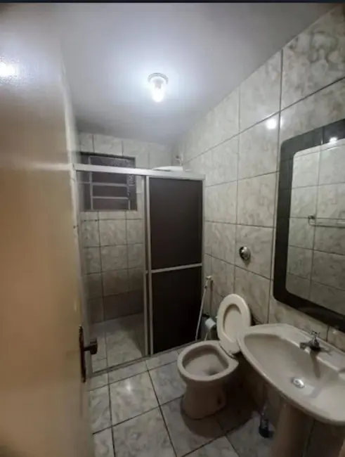 Foto 8 de Casa com 3 quartos para alugar, 170m2 em Messiânico, Londrina - PR