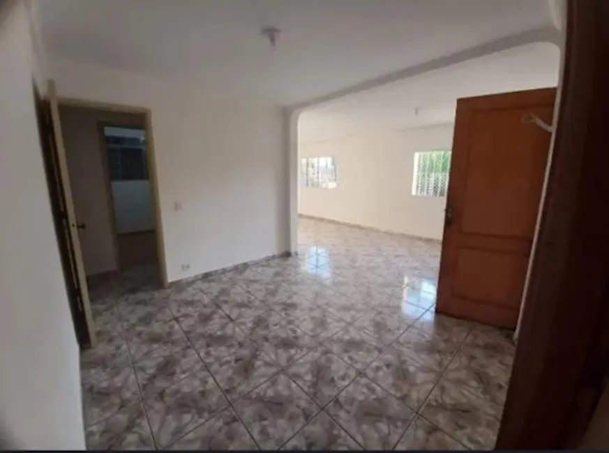 Foto 3 de Casa com 3 quartos para alugar, 170m2 em Messiânico, Londrina - PR
