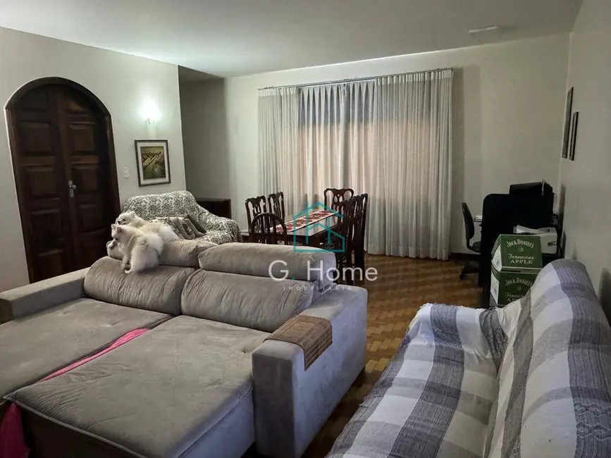 Casa com 3 quartos para alugar, 542m2 em Jardim Shangri-la A, Londrina - PR - imagem 5 Foto 5 de Casa com 3 quartos para alugar, 542m2 em Jardim Shangri-la A, Londrina - PR