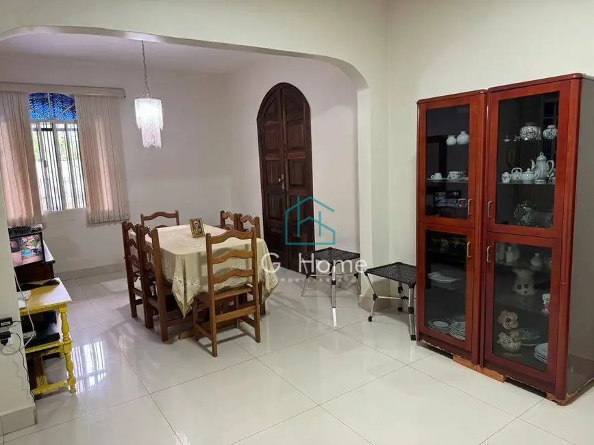 Casa com 3 quartos para alugar, 542m2 em Jardim Shangri-la A, Londrina - PR - imagem 3 Foto 3 de Casa com 3 quartos para alugar, 542m2 em Jardim Shangri-la A, Londrina - PR