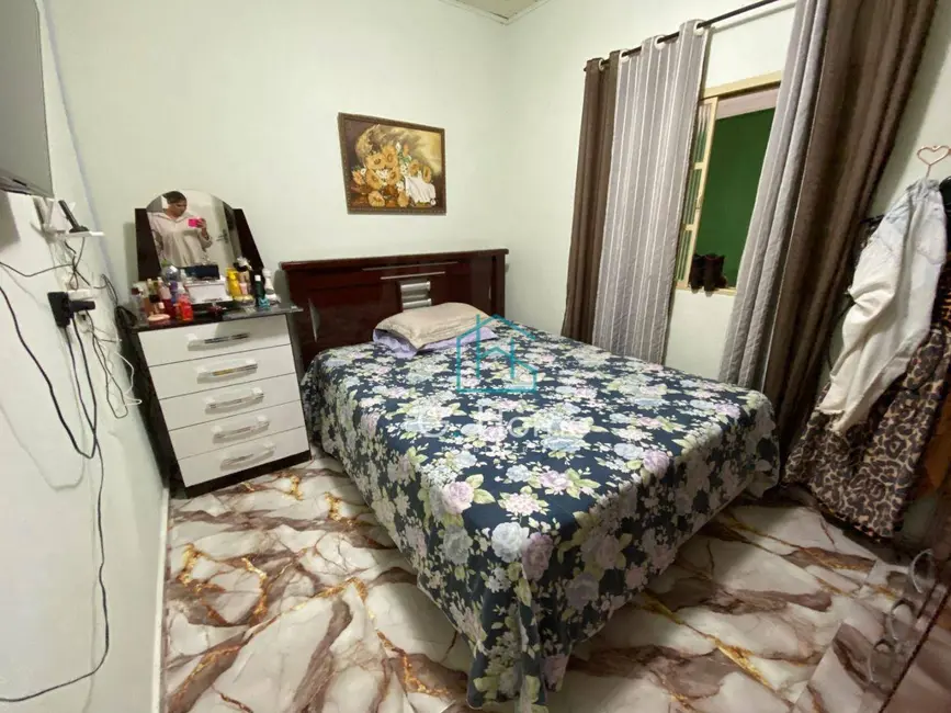 Foto 9 de Casa com 3 quartos à venda, 250m2 em Conjunto Semiramis Barros Braga, Londrina - PR