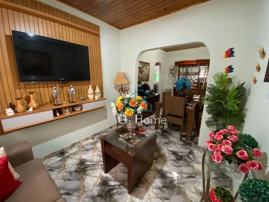 Foto 5 de Casa com 3 quartos à venda, 250m2 em Conjunto Semiramis Barros Braga, Londrina - PR
