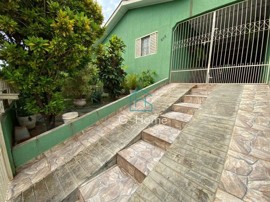 Foto 1 de Casa com 3 quartos à venda, 250m2 em Conjunto Semiramis Barros Braga, Londrina - PR