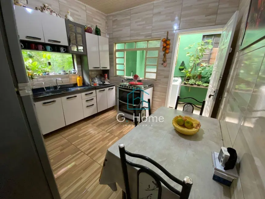 Foto 8 de Casa com 3 quartos à venda, 250m2 em Conjunto Semiramis Barros Braga, Londrina - PR