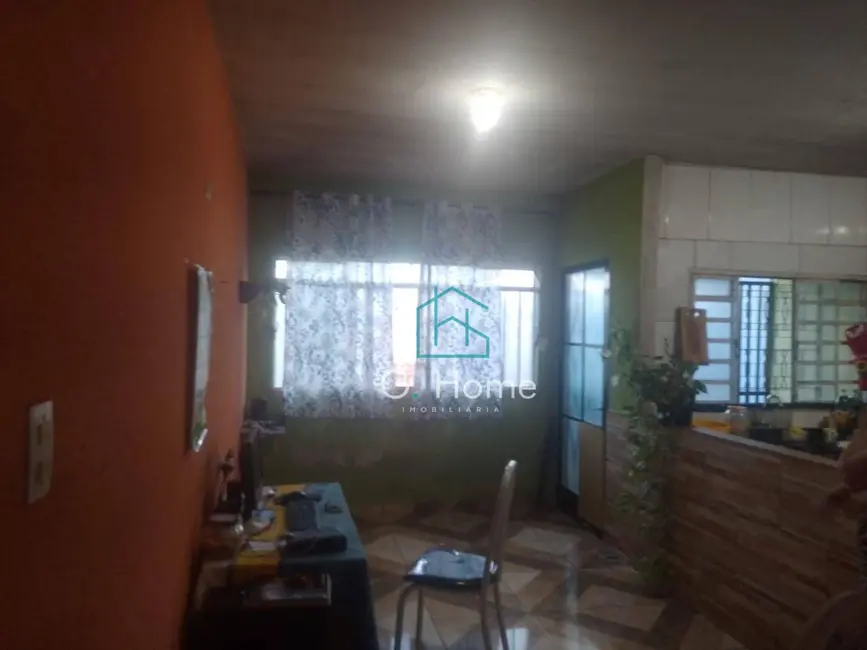 Foto 4 de Casa com 2 quartos à venda, 125m2 em Jardim Padovani, Londrina - PR