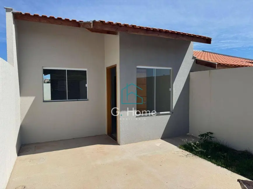 Foto 2 de Casa com 3 quartos à venda, 125m2 em Londrina - PR