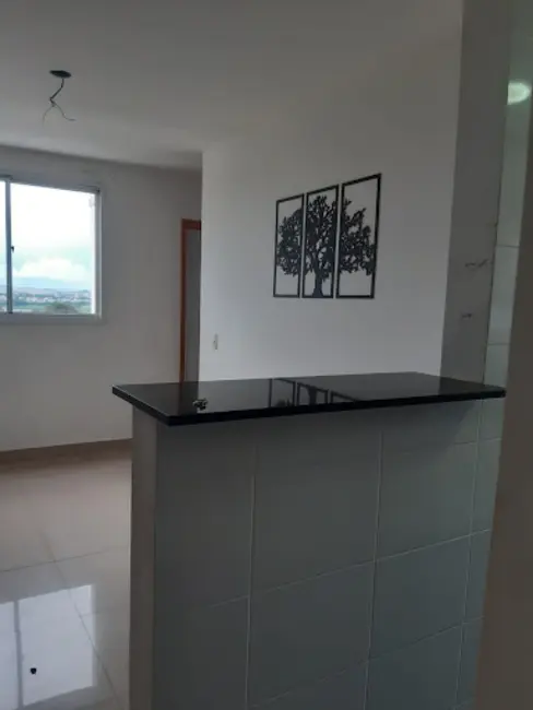 Foto 4 de Apartamento com 2 quartos à venda, 42m2 em Londrina - PR