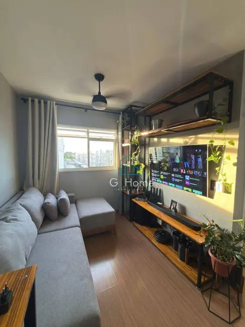 Foto 2 de Apartamento com 2 quartos à venda, 45m2 em Colinas, Londrina - PR
