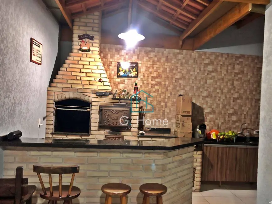 Foto 8 de Casa com 3 quartos à venda, 200m2 em Conjunto Habitacional Alexandre Urbanas, Londrina - PR