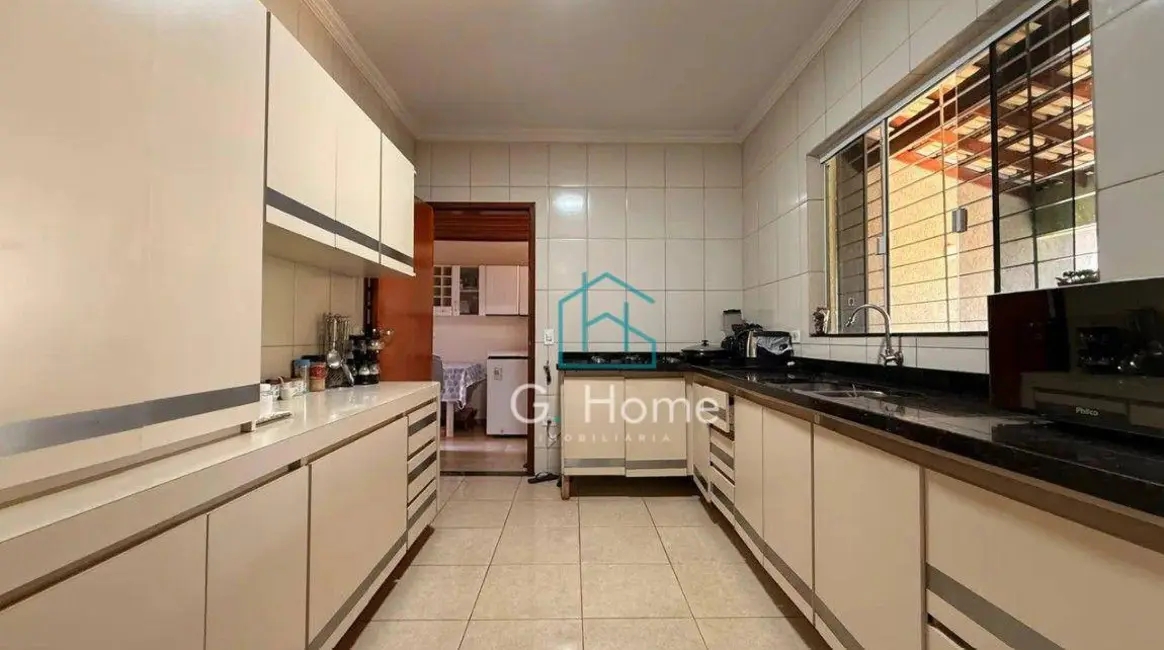 Foto 5 de Casa com 5 quartos à venda, 158m2 em Jardim Tarumã, Londrina - PR