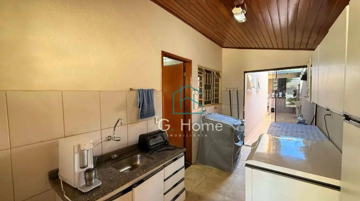 Foto 4 de Casa com 5 quartos à venda, 158m2 em Jardim Tarumã, Londrina - PR