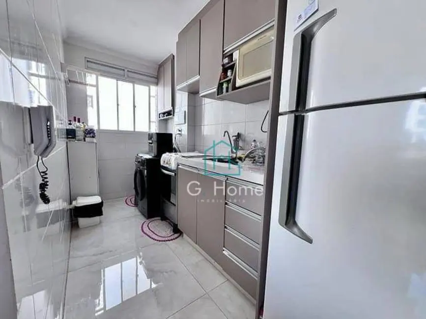 Foto 4 de Apartamento com 2 quartos à venda, 48m2 em Londrina - PR