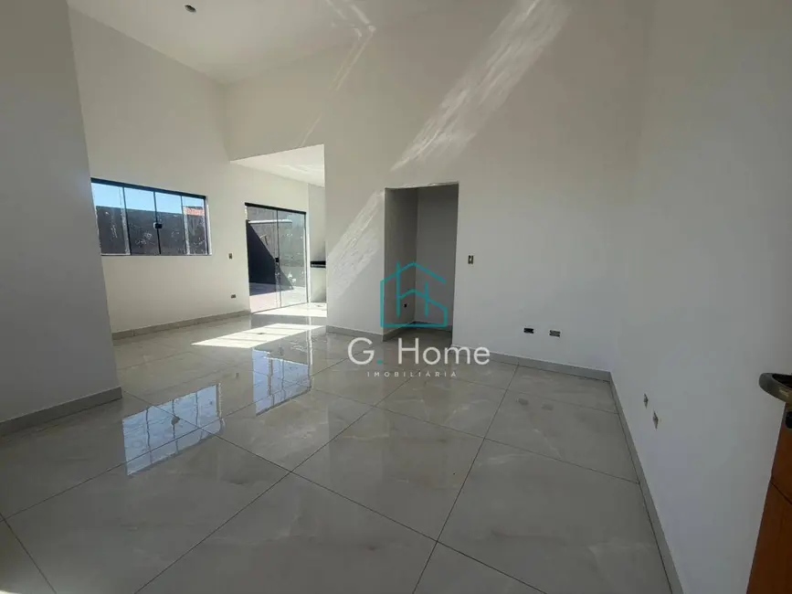 Casa com 3 quartos à venda, 189m2 em Conjunto Vivi Xavier, Londrina - PR - imagem 3 Foto 3 de Casa com 3 quartos à venda, 189m2 em Conjunto Vivi Xavier, Londrina - PR