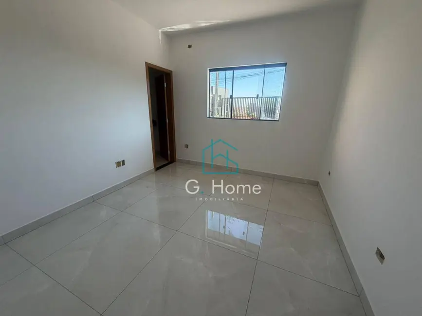 Casa com 3 quartos à venda, 189m2 em Conjunto Vivi Xavier, Londrina - PR - imagem 8 Foto 8 de Casa com 3 quartos à venda, 189m2 em Conjunto Vivi Xavier, Londrina - PR