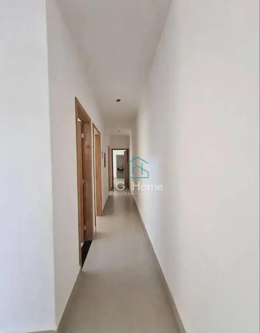 Casa com 3 quartos à venda, 180m2 em Colúmbia, Londrina - PR - imagem 8 Foto 8 de Casa com 3 quartos à venda, 180m2 em Colúmbia, Londrina - PR