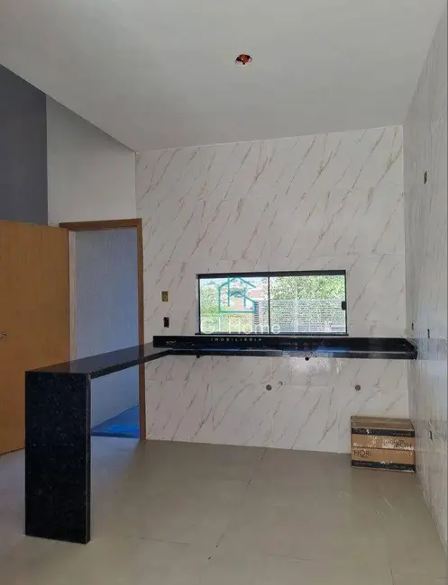 Casa com 3 quartos à venda, 180m2 em Colúmbia, Londrina - PR - imagem 5 Foto 5 de Casa com 3 quartos à venda, 180m2 em Colúmbia, Londrina - PR