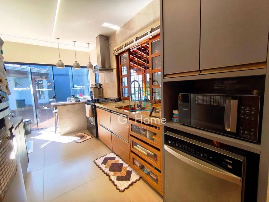 Foto 7 de Casa com 3 quartos à venda, 359m2 em Coliseu, Londrina - PR