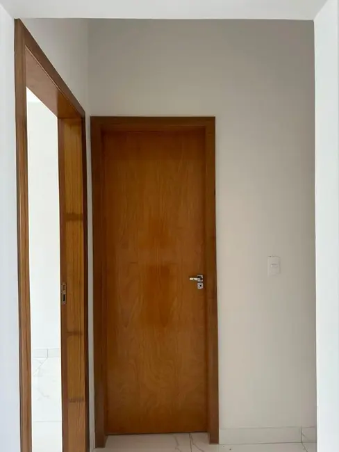 Foto 7 de Casa com 2 quartos à venda, 125m2 em Conjunto Farid Libos, Londrina - PR