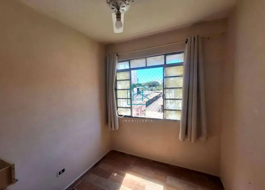 Foto 7 de Apartamento com 3 quartos à venda, 59m2 em Parque Jamaica, Londrina - PR