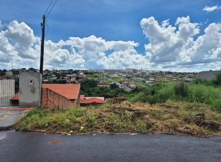 Foto 6 de Terreno / Lote à venda, 360m2 em Colúmbia, Londrina - PR