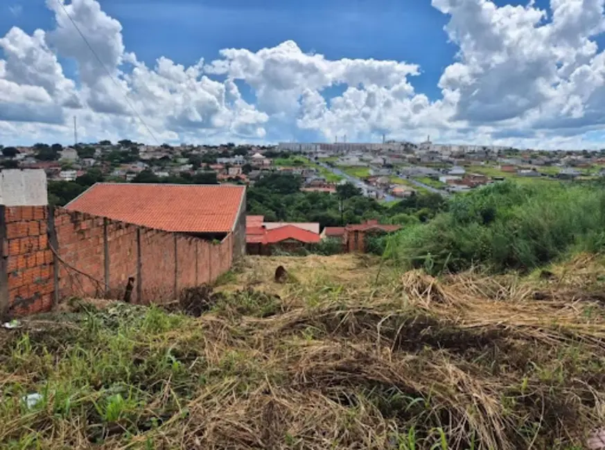 Foto 5 de Terreno / Lote à venda, 360m2 em Colúmbia, Londrina - PR