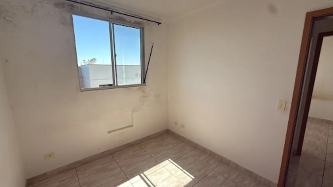 Foto 6 de Apartamento com 2 quartos à venda, 50m2 em Jardim Maria Luiza, Londrina - PR