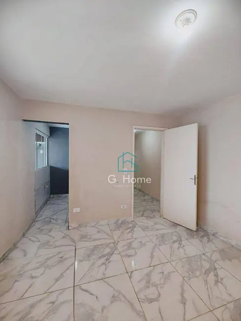 Kitnet com 1 quarto para alugar, 32m2 em Colinas, Londrina - PR - imagem 4 Foto 4 de Kitnet com 1 quarto para alugar, 32m2 em Colinas, Londrina - PR