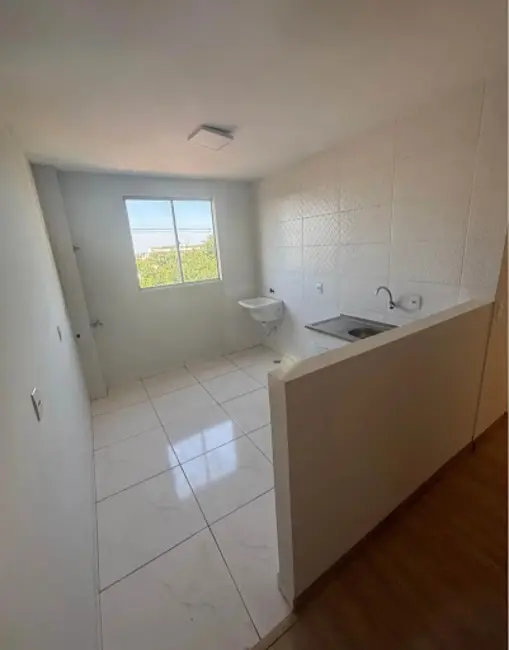 Foto 3 de Apartamento com 2 quartos para alugar, 45m2 em Nova Olinda, Londrina - PR