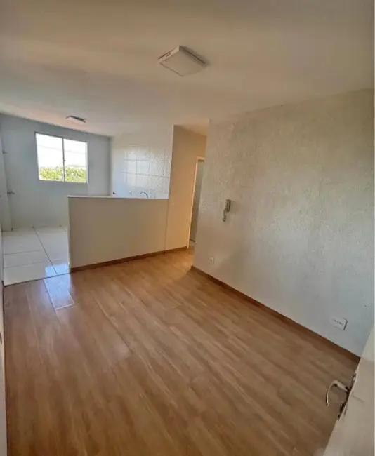 Foto 2 de Apartamento com 2 quartos para alugar, 45m2 em Nova Olinda, Londrina - PR