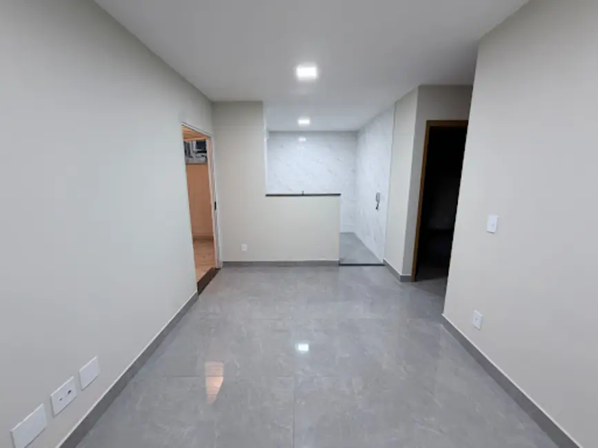 Foto 2 de Apartamento com 2 quartos à venda, 45m2 em Londrina - PR