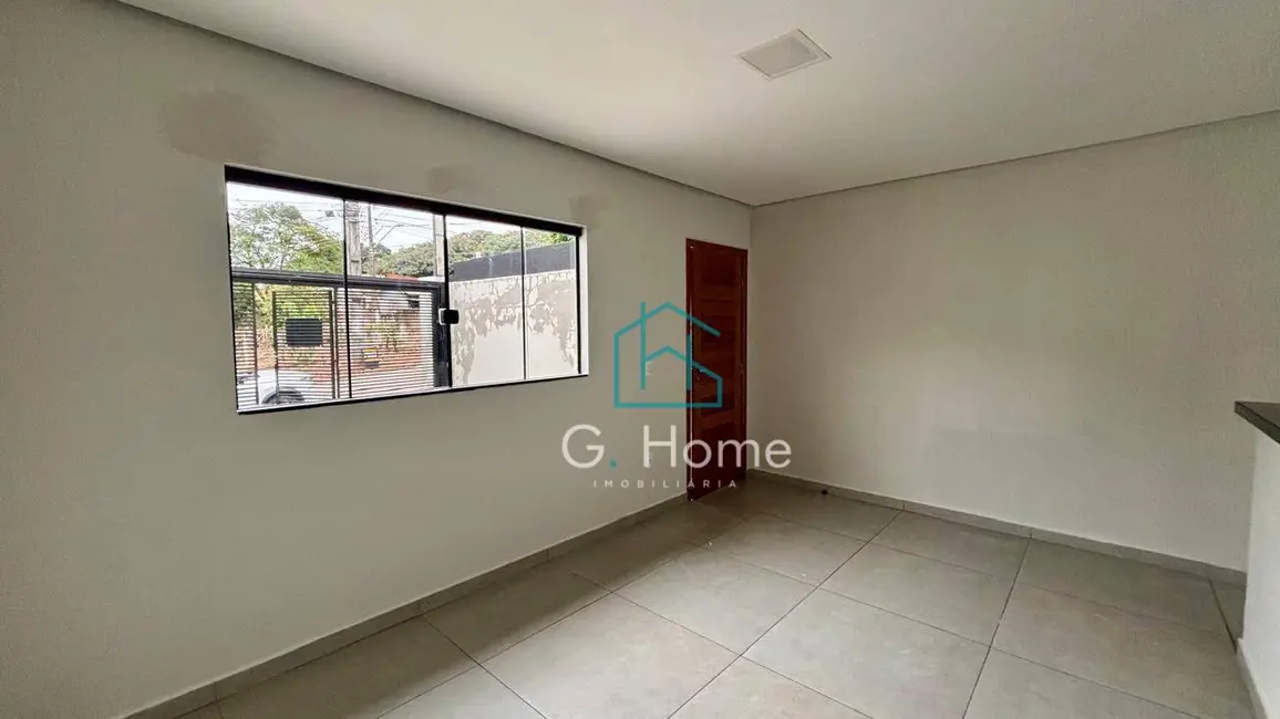 Casa com 3 quartos à venda, 150m2 em Bandeirantes, Londrina - PR - imagem 4 Foto 4 de Casa com 3 quartos à venda, 150m2 em Bandeirantes, Londrina - PR