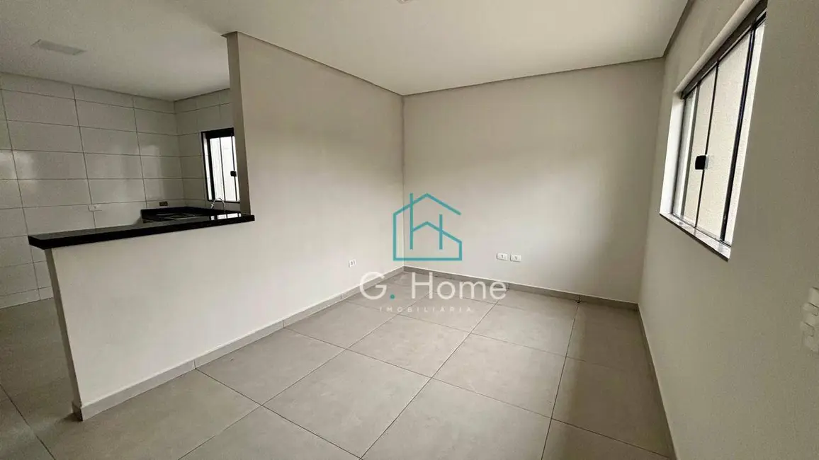 Casa com 3 quartos à venda, 150m2 em Bandeirantes, Londrina - PR - imagem 2 Foto 2 de Casa com 3 quartos à venda, 150m2 em Bandeirantes, Londrina - PR