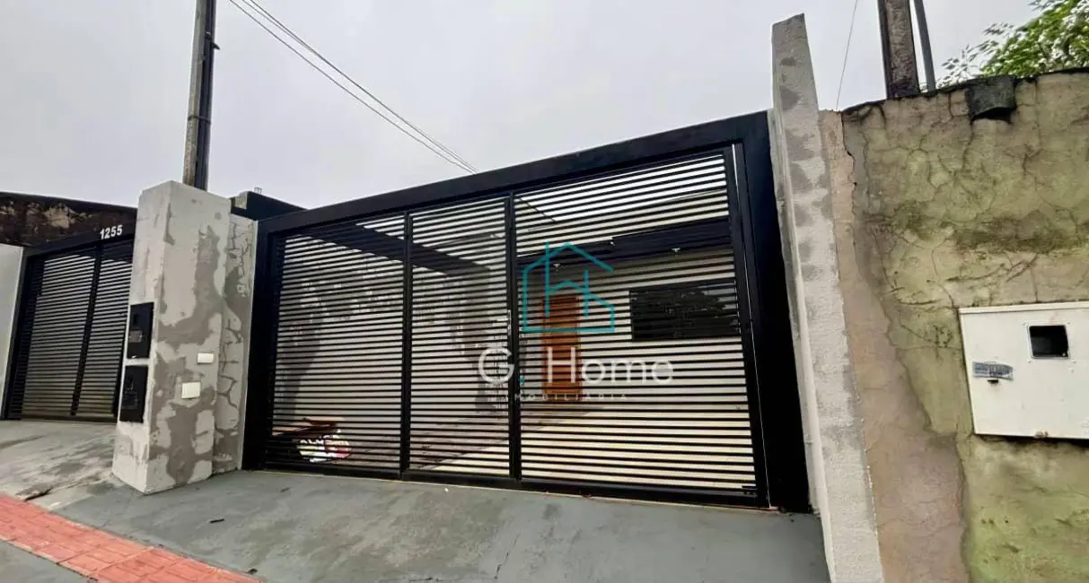 Casa com 3 quartos à venda, 150m2 em Bandeirantes, Londrina - PR - imagem 1 Foto 1 de Casa com 3 quartos à venda, 150m2 em Bandeirantes, Londrina - PR