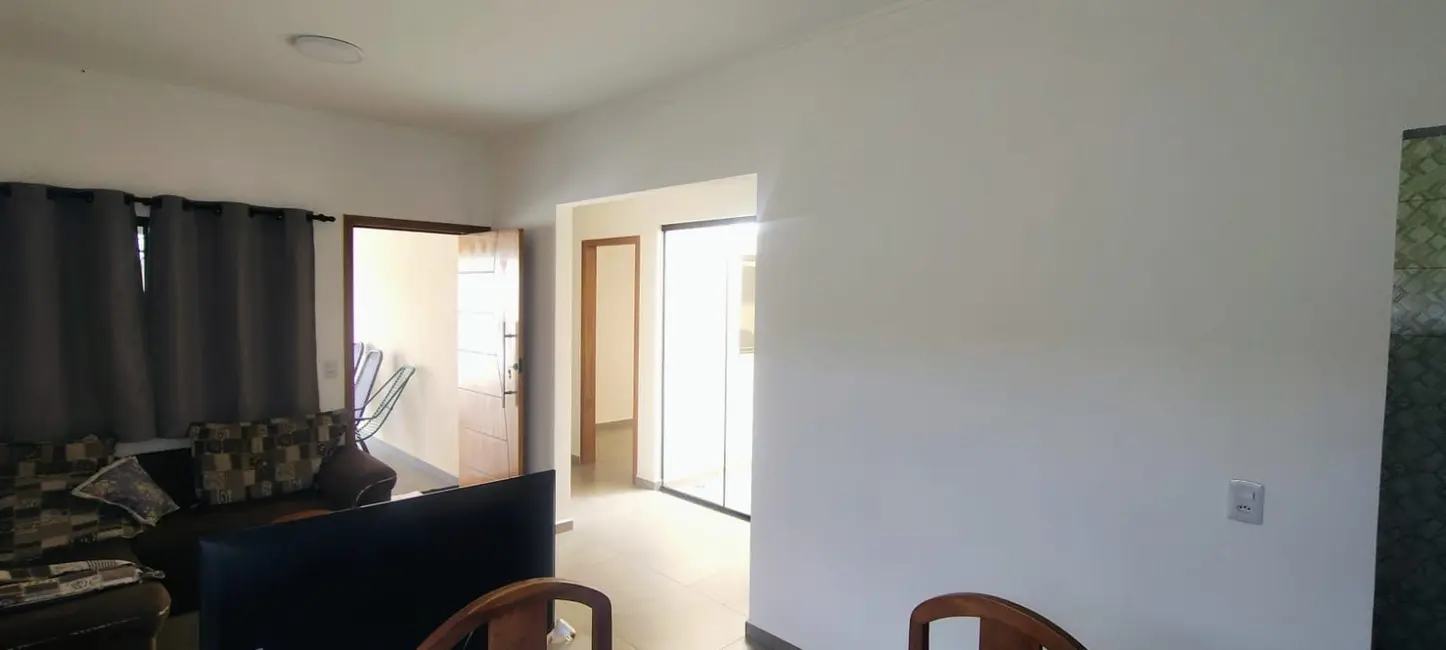 Casa com 3 quartos à venda, 225m2 em Ibipora - PR - imagem 8 Foto 8 de Casa com 3 quartos à venda, 225m2 em Ibipora - PR