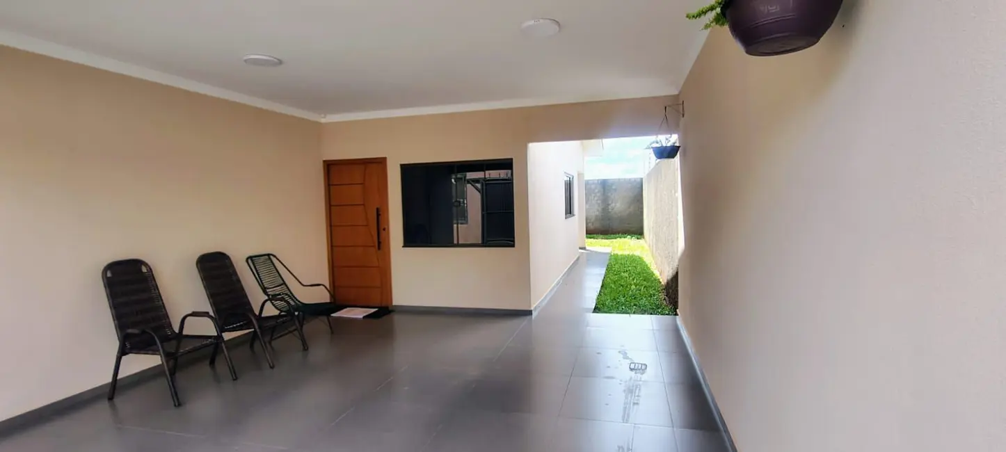 Casa com 3 quartos à venda, 225m2 em Ibipora - PR - imagem 4 Foto 4 de Casa com 3 quartos à venda, 225m2 em Ibipora - PR