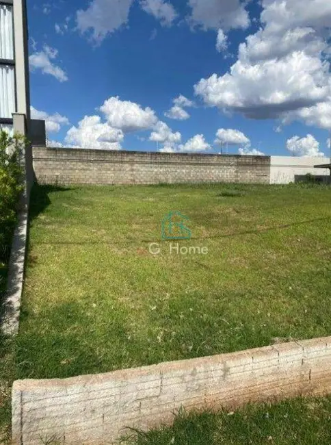 Foto 3 de Terreno / Lote à venda, 257m2 em Londrina - PR