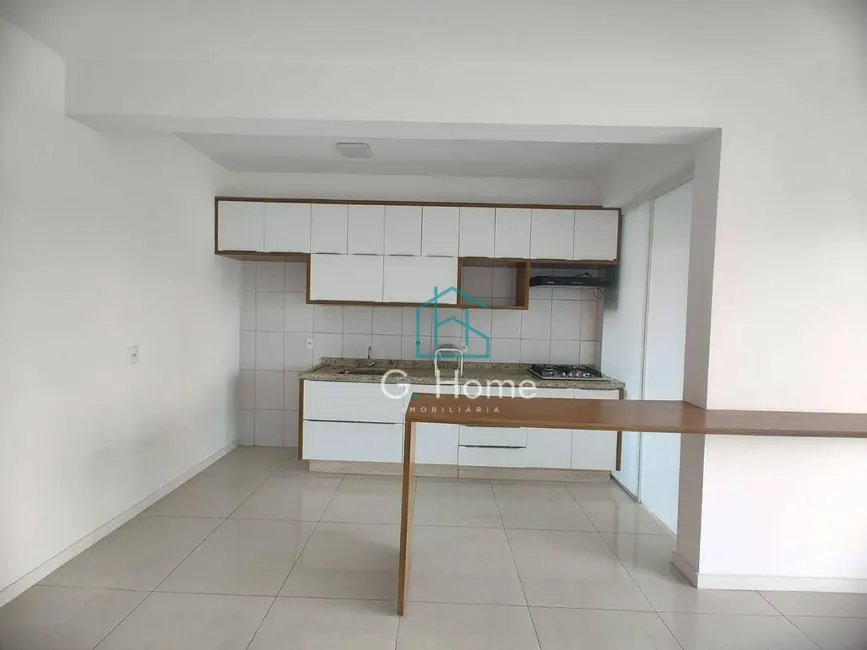 Apartamento com 3 quartos para alugar, 130m2 em Jardim Higienópolis, Londrina - PR - imagem 7 Foto 7 de Apartamento com 3 quartos para alugar, 130m2 em Jardim Higienópolis, Londrina - PR