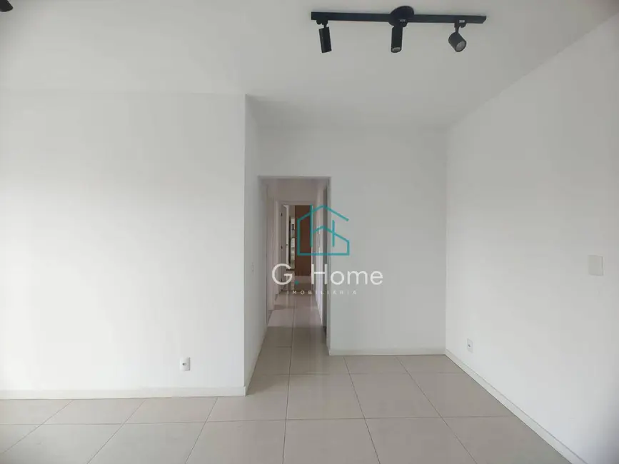 Apartamento com 3 quartos para alugar, 130m2 em Jardim Higienópolis, Londrina - PR - imagem 9 Foto 9 de Apartamento com 3 quartos para alugar, 130m2 em Jardim Higienópolis, Londrina - PR