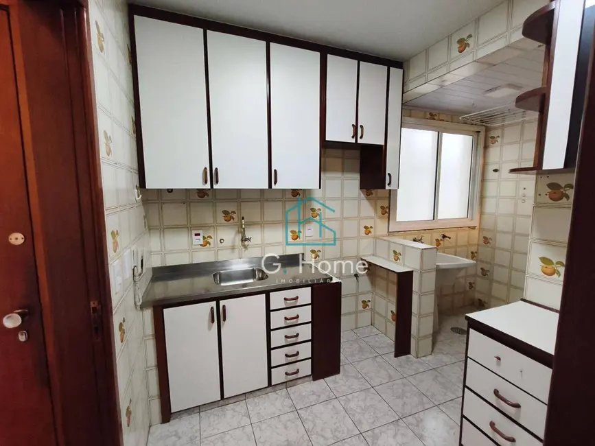 Foto 2 de Apartamento com 2 quartos à venda, 73m2 em Centro, Londrina - PR