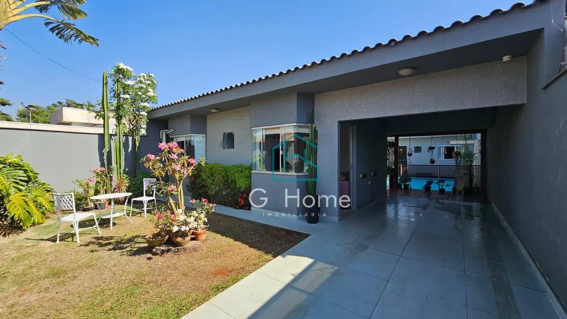 Foto 1 de Casa com 2 quartos à venda, 250m2 em Jardim Montecatini, Londrina - PR