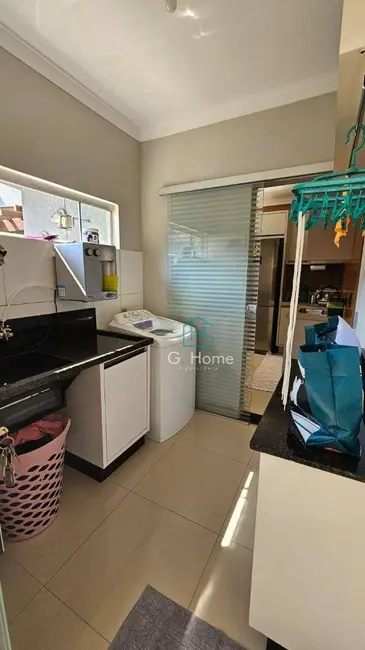 Foto 9 de Casa com 2 quartos à venda, 250m2 em Jardim Montecatini, Londrina - PR